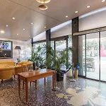 Hotiday Discovery - Hotel