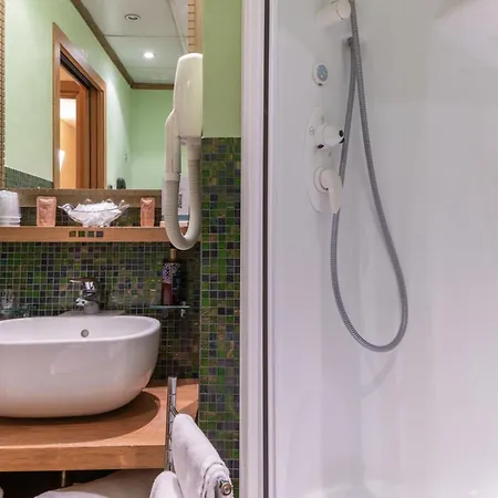 Hotel Hotiday Discovery - 4*