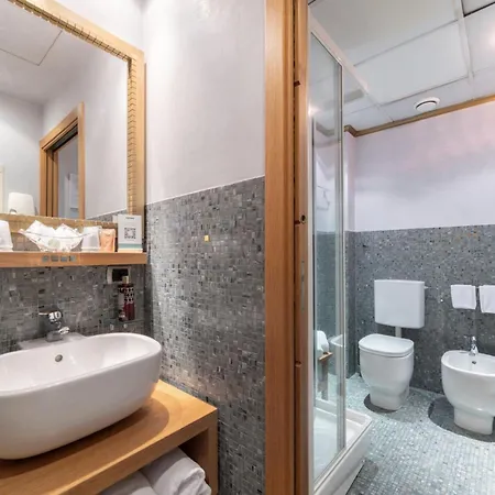 Отель Hotiday Discovery - Верона