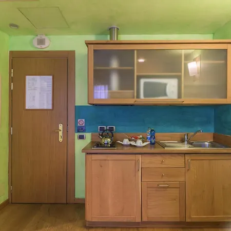 Отель Hotiday Discovery - Верона