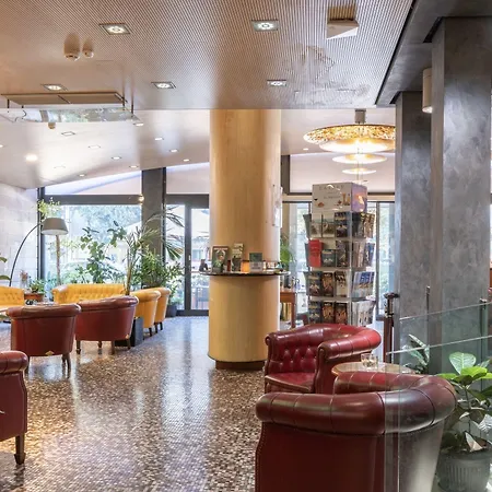 Hotiday Discovery - 4*