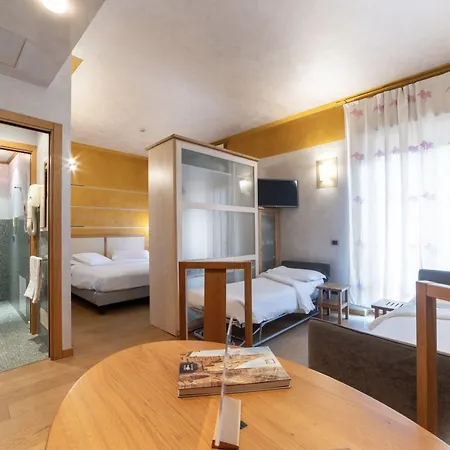 Отель Hotiday Discovery - 4*