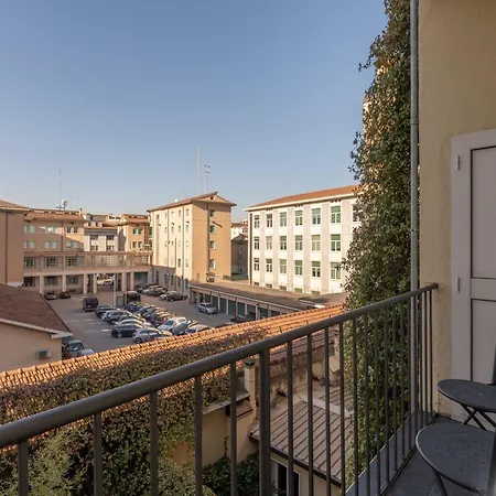 Отель Hotiday Discovery -