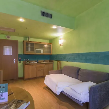 Отель Hotiday Discovery - Верона