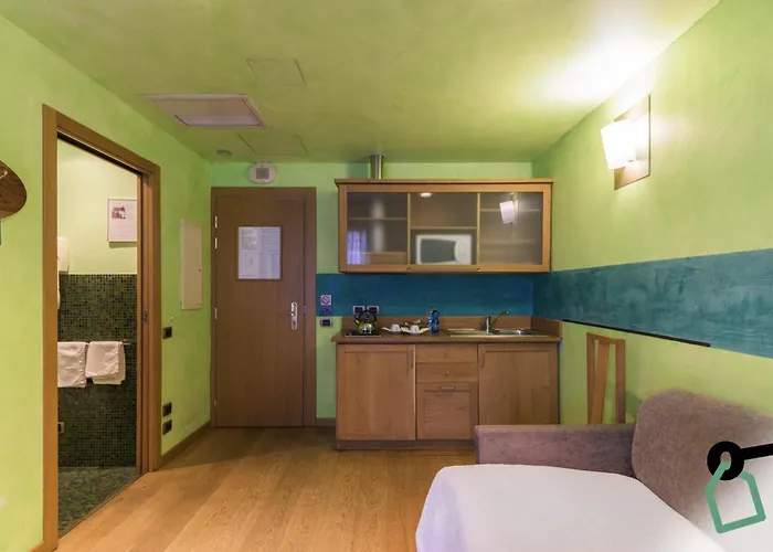 Hotiday Discovery - 4*